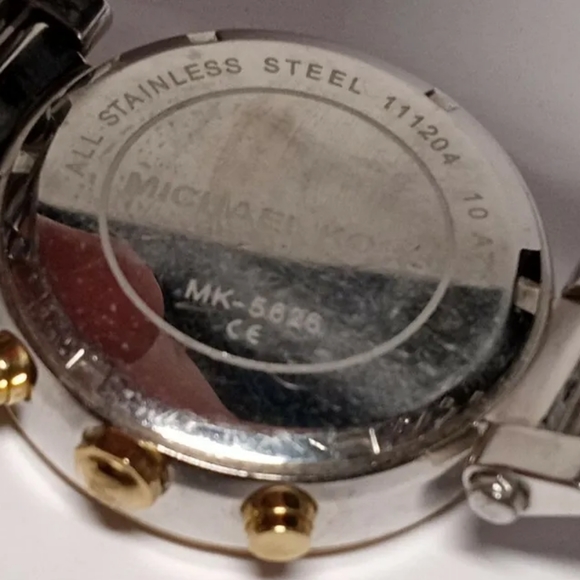 Michael Kors women's 2 Tone Chronograph w Date Oversized Quartz Watch. - Picture 7 of 8